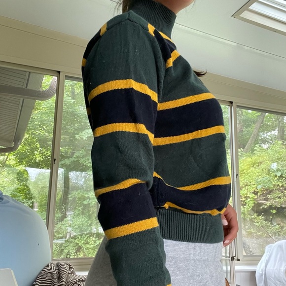 Brandy Melville vintage inspired turtleneck sweater - Picture 2 of 3